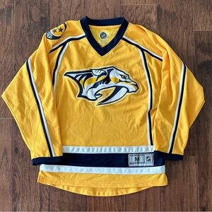 Nashville Predators Gold Jersey Youth Medium sz 10/12 NHL jersey